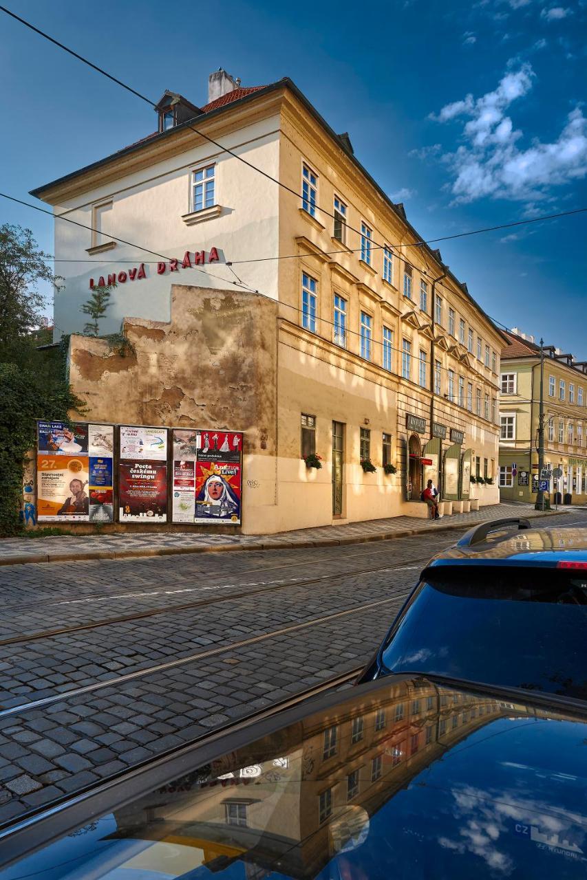 Downtown Suites Mala Strana Prag Dış mekan fotoğraf